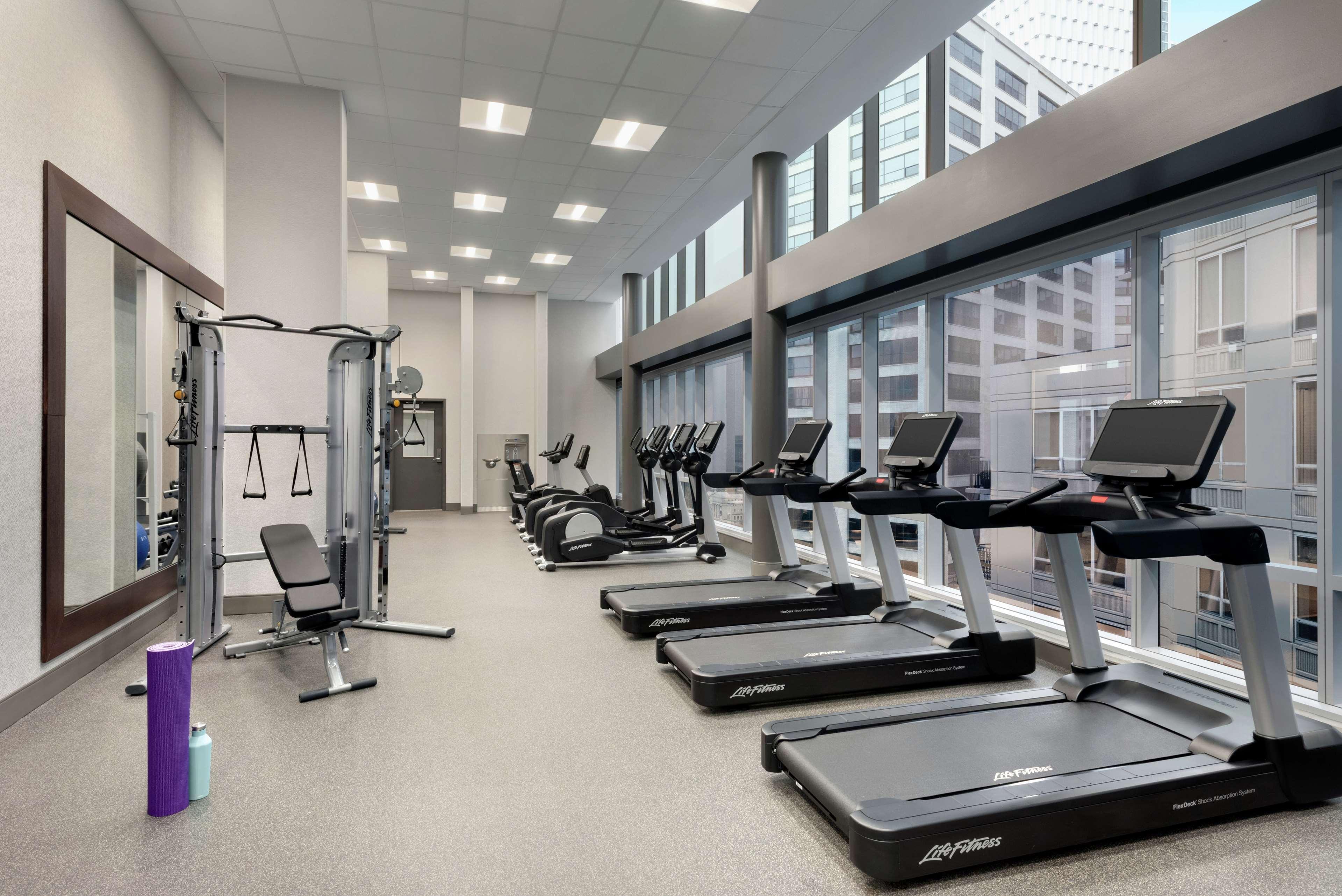 Hilton Garden Inn Chicago Downtown South Loop Екстер'єр фото