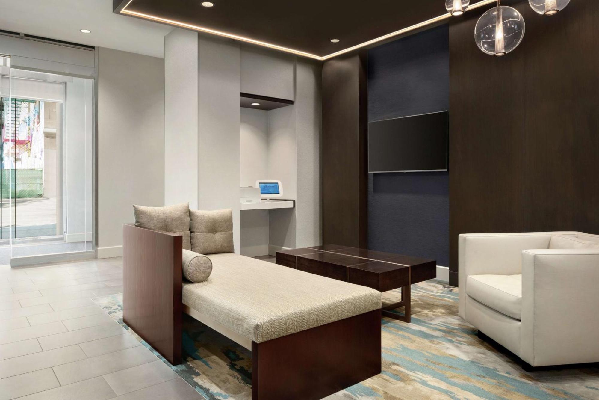 Hilton Garden Inn Chicago Downtown South Loop Екстер'єр фото