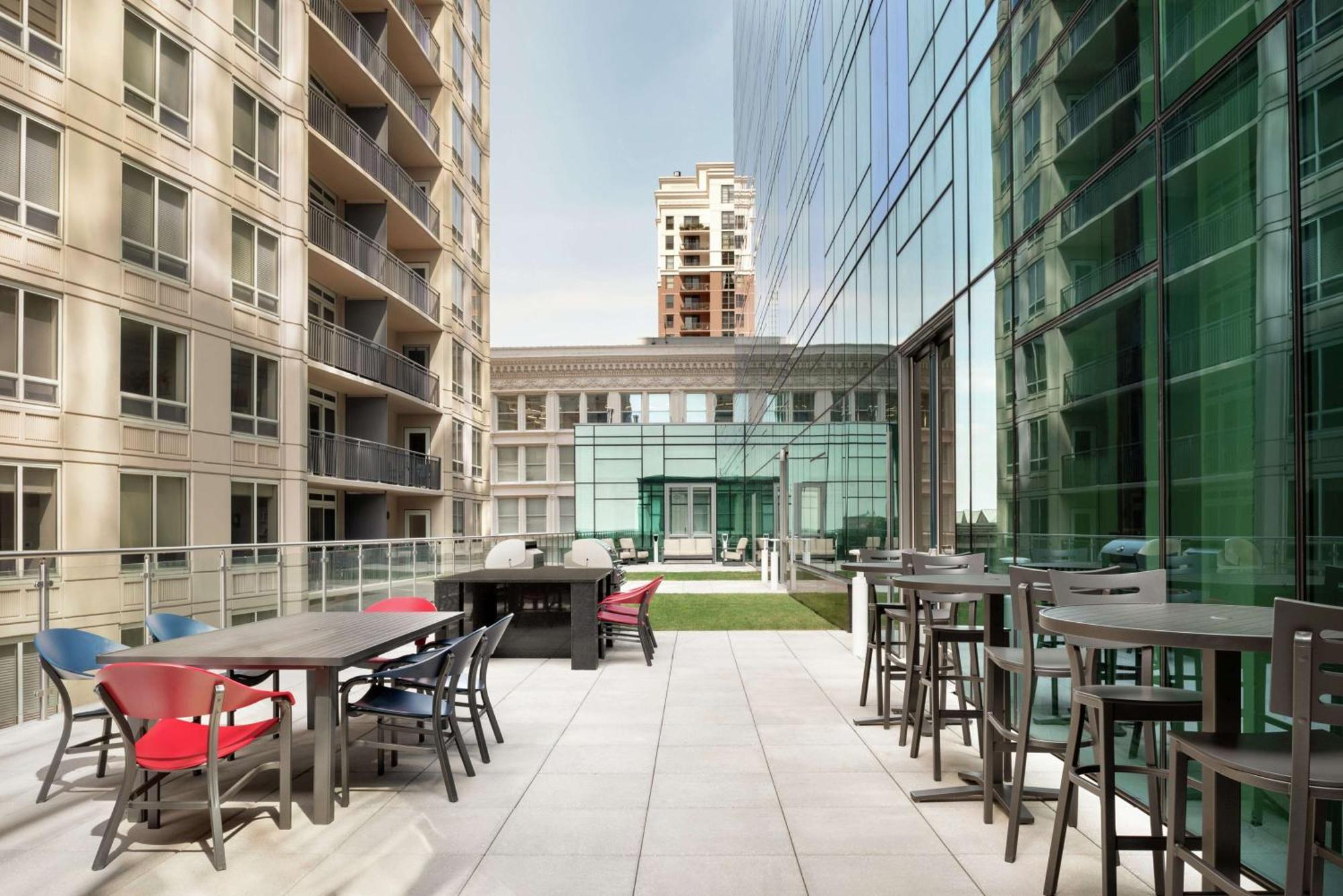 Hilton Garden Inn Chicago Downtown South Loop Екстер'єр фото